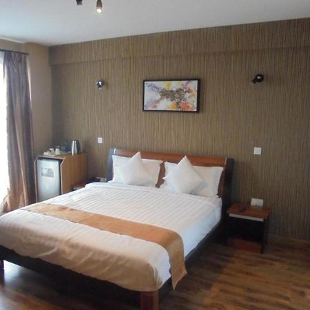 We Hotel & Suites Nairobi Dış mekan fotoğraf