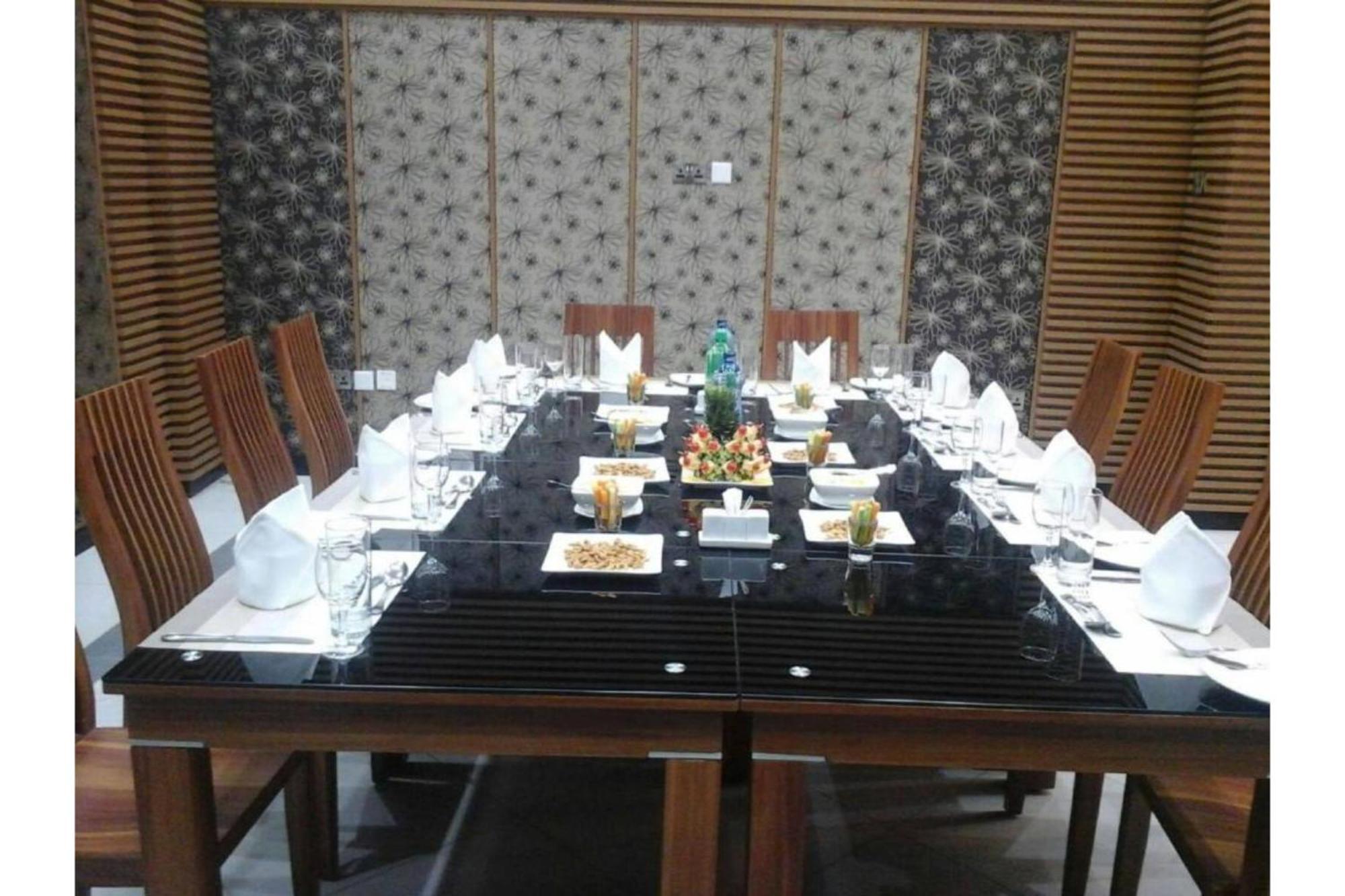 We Hotel & Suites Nairobi Dış mekan fotoğraf