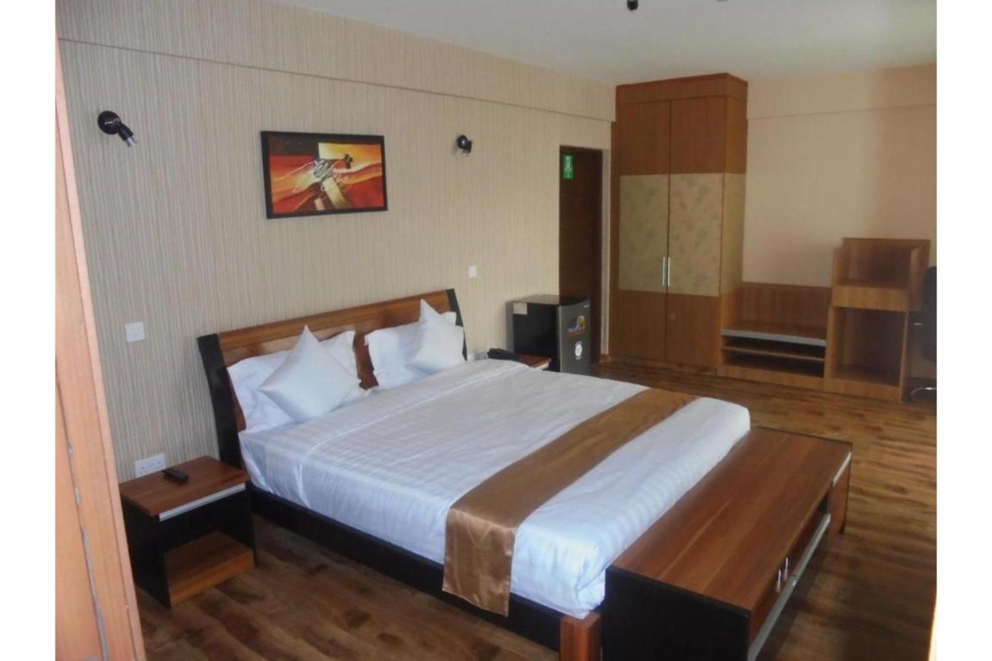 We Hotel & Suites Nairobi Dış mekan fotoğraf