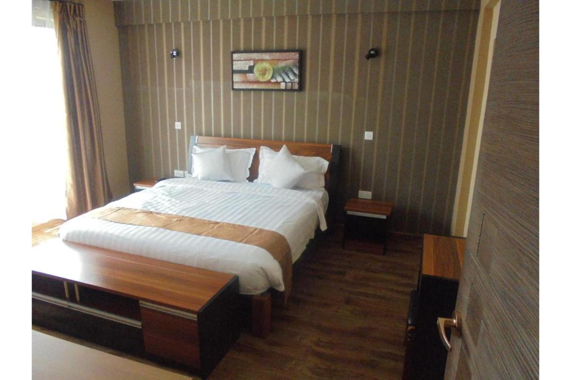 We Hotel & Suites Nairobi Dış mekan fotoğraf