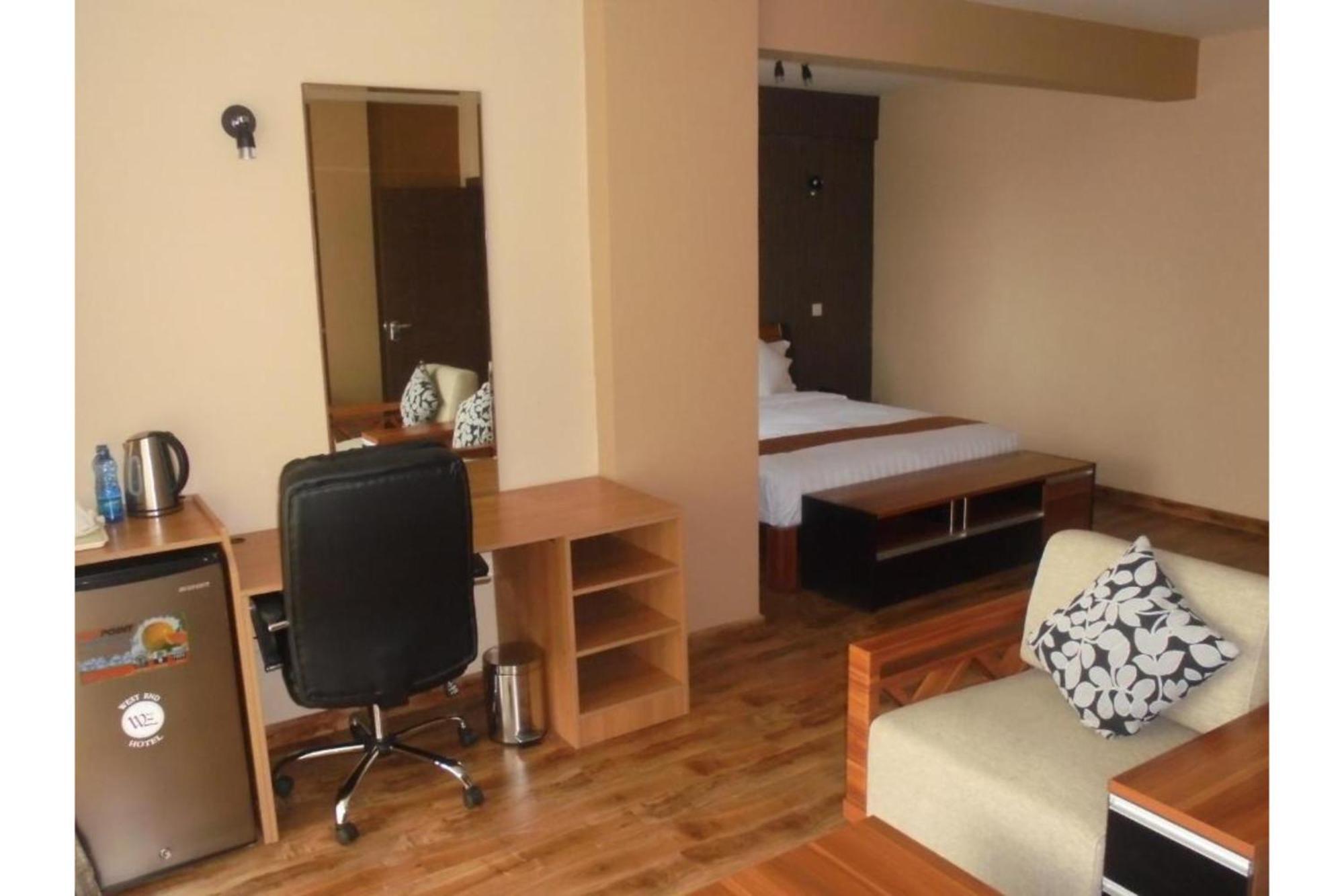 We Hotel & Suites Nairobi Dış mekan fotoğraf